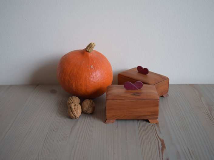 Kistjes van appelhout en purperhart