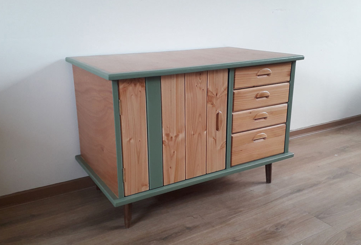 Tv meubel van gepensioneerd hout